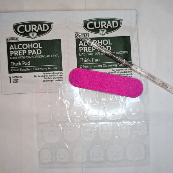 Press-On Toe Nails with application kit - Picture 3 of 3